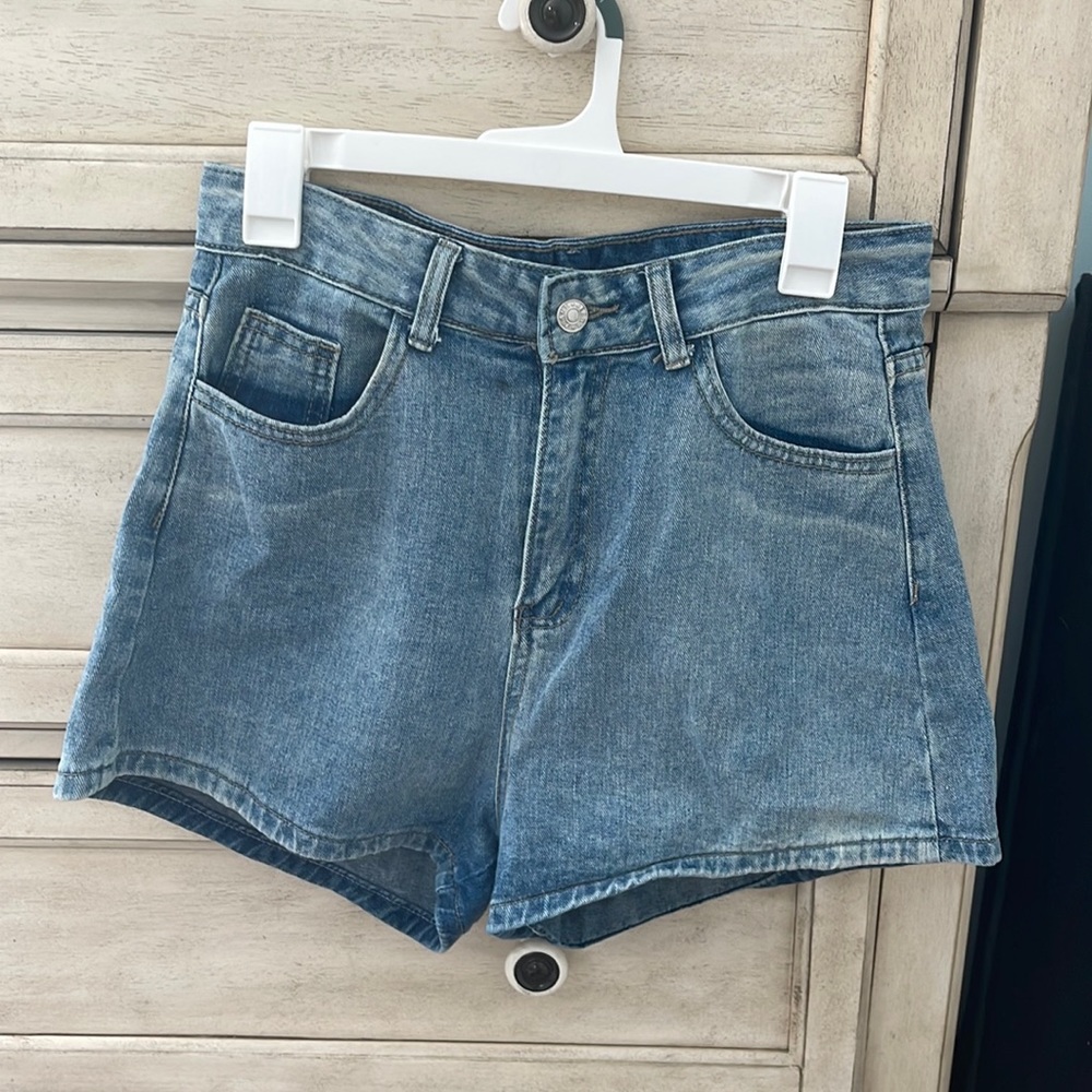 Size medium Jean shorts